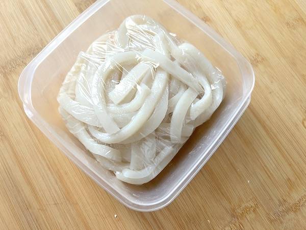 Udon fatti in casa con farina di riso e fecola di tapioca (senza glutine)